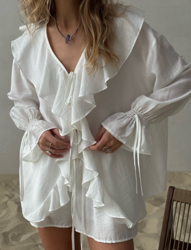 Set din două piese: cămașă cu decolteu în V și șorturi, mâneci clopot, culoare solidă, poliester, stil street hipster, primăvara 2025 (decolteu în V, mâneci clopot, culoare solidă, poliester, set din două piese)