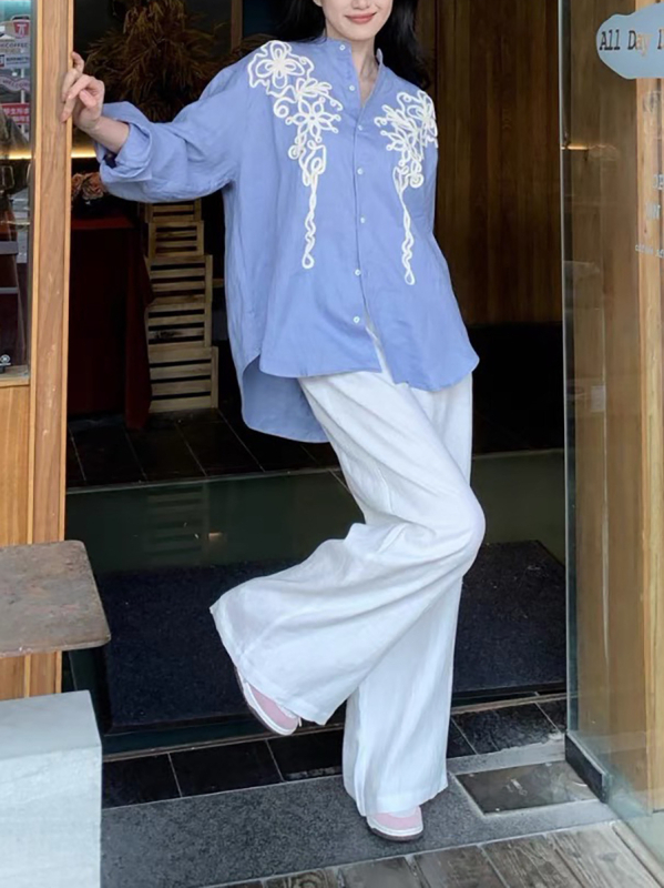 Ленен костюм за жени: риза с бродерия и панталони с висока талия и широки прави крачоли, дълги ръкави, ежедневен стил за пътуване, пролет 2025
