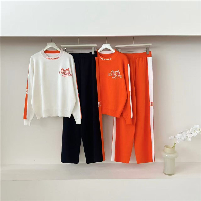 Set de două piese pentru femei: top tricotat cu broderie și pantaloni; material din lână amestec, viscoză 30–50%, poliester 30–50%; mâneci lungi; stil casual-office.