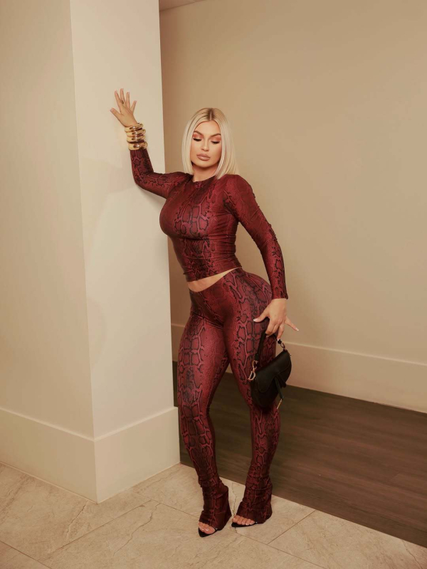 Costum feminin imprimé șarpe din poliester și spandex — top cu mânecă lungă de tip T‑shirt și pantaloni (Model animal, Top T‑shirt, Mâneci lungi, Poliester/Spandex, Potrivit pentru toate anotimpurile)