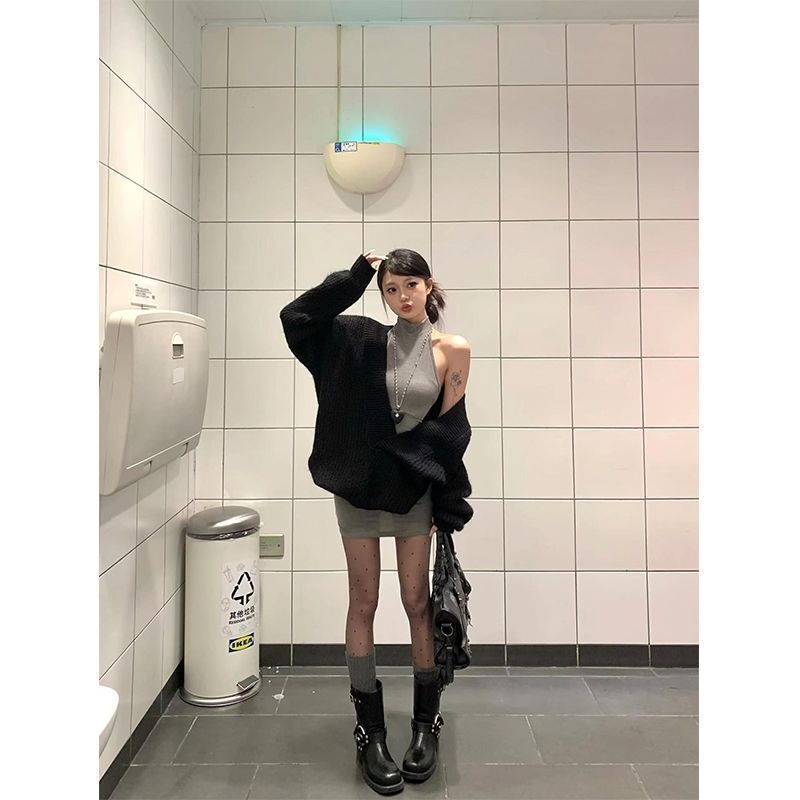 Дамски комплект от плетиво: пуловер с V-образно деколте, свободна плетена блуза, тънък жилет, рокля с дълги ръкави — ретро небрежен стил