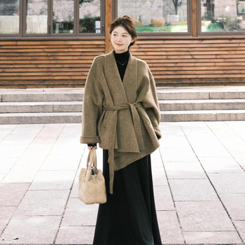 Ежедневен комплект с пола, агнешка вълна и PVC, мини пола, стил на по-голяма сестра