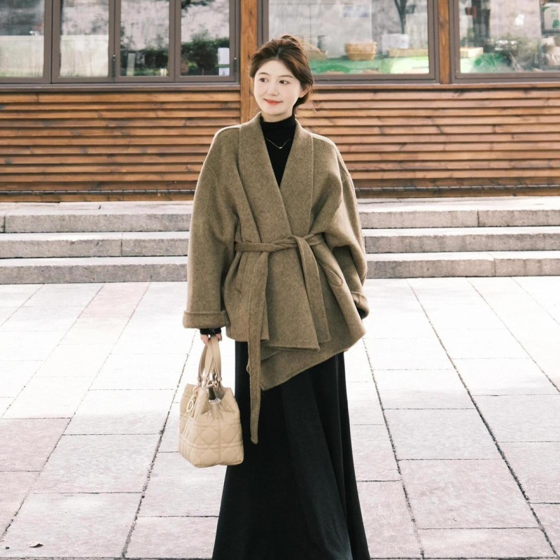 Ежедневен комплект с пола, агнешка вълна и PVC, мини пола, стил на по-голяма сестра