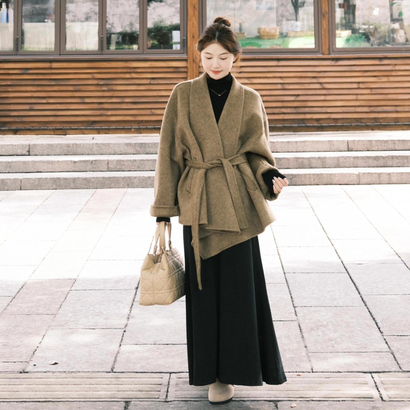 Ежедневен комплект с пола, агнешка вълна и PVC, мини пола, стил на по-голяма сестра