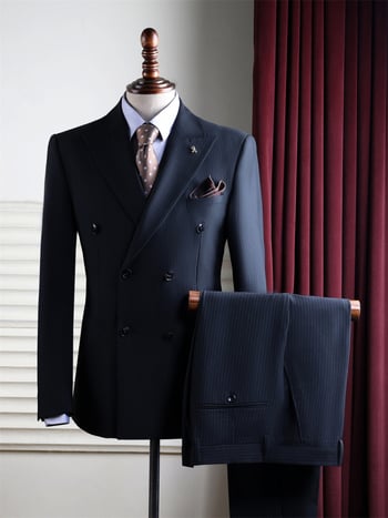 Costum bărbătesc din două piese, în dungi, slim-fit, rever ascuțit, amestec poliester-viscose-spandex