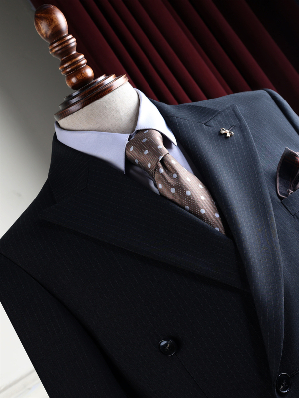 Costum bărbătesc din două piese, în dungi, slim-fit, rever ascuțit, amestec poliester-viscose-spandex