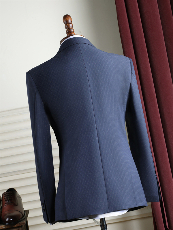 Costum bărbătesc din două piese, în dungi, slim-fit, rever ascuțit, amestec poliester-viscose-spandex