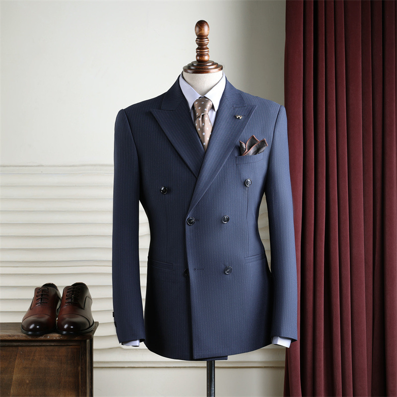 Costum bărbătesc din două piese, în dungi, slim-fit, rever ascuțit, amestec poliester-viscose-spandex