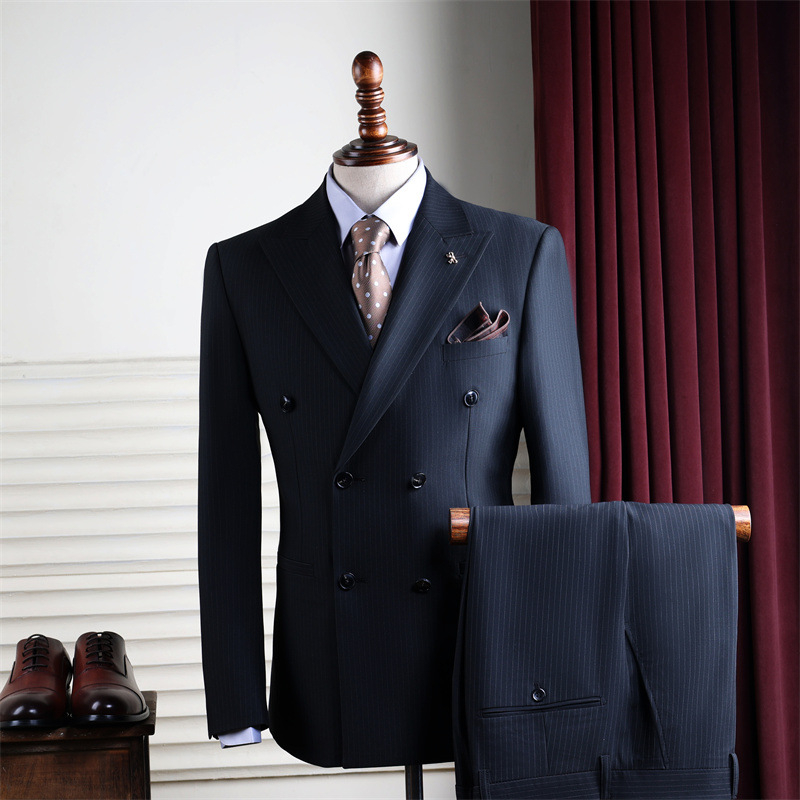 Costum bărbătesc din două piese, în dungi, slim-fit, rever ascuțit, amestec poliester-viscose-spandex