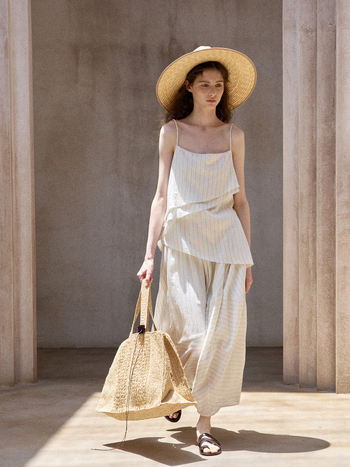 Állítható vállú tubustop, csíkos len-viszkóz keverék, aszimmetrikus szabás, rövid hossz