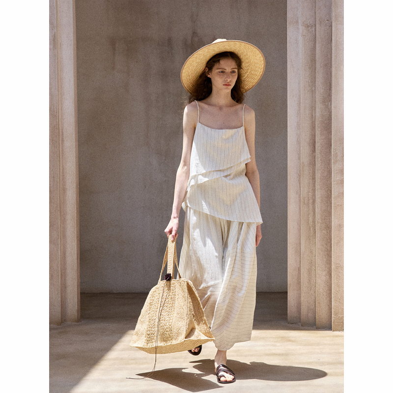 Állítható vállú tubustop, csíkos len-viszkóz keverék, aszimmetrikus szabás, rövid hossz