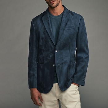 Casual sako, uski kroj, dva gumba u jednom redu, klasičan ovratnik, vodootporan i otporan na vjetar, podstava od poliestera