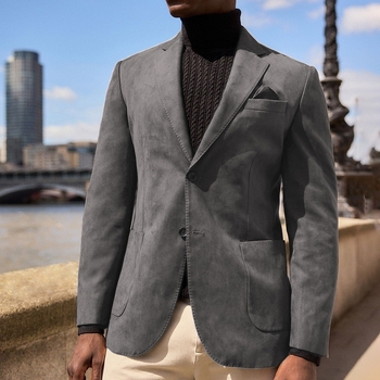 Casual sako, uski kroj, dva gumba u jednom redu, klasičan ovratnik, vodootporan i otporan na vjetar, podstava od poliestera