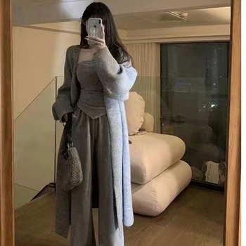 Plus-size ženski komplet za jesen/zimu 2024, korejski stil, džemper jakna, top bez naramenica i opuštene hlače, trodijelni set