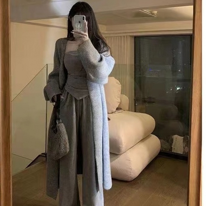 Plus-size ženski komplet za jesen/zimu 2024, korejski stil, džemper jakna, top bez naramenica i opuštene hlače, trodijelni set