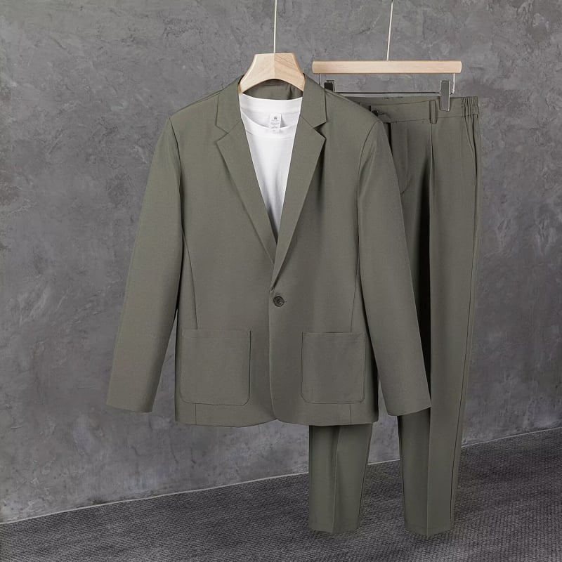 Muško sako slim fit, jednim gumbom, ravni rever, smjesa pamuka i lana, središnja stražnja rupa, proljeće 2025