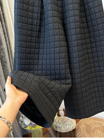 Ženske hlače od pamuka s teksturiranim kariranim uzorkom, elastična široka stražnja, cropped duljina, debeli zimski materijal