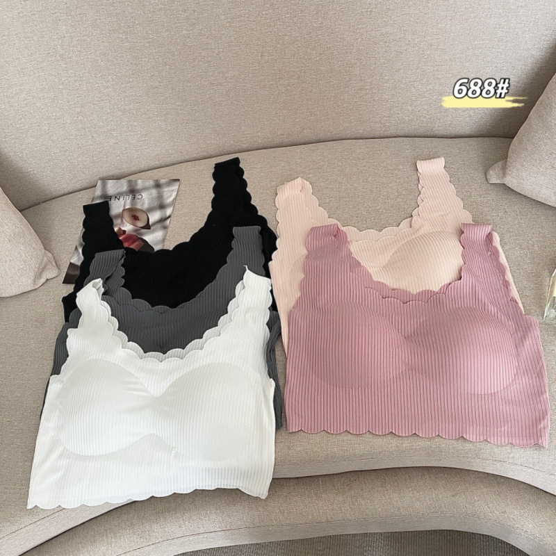 Čipkasti bežični grudnjak tip tub-top, košarice 3/4, tanke oblikovane košarice, prozračan materijal