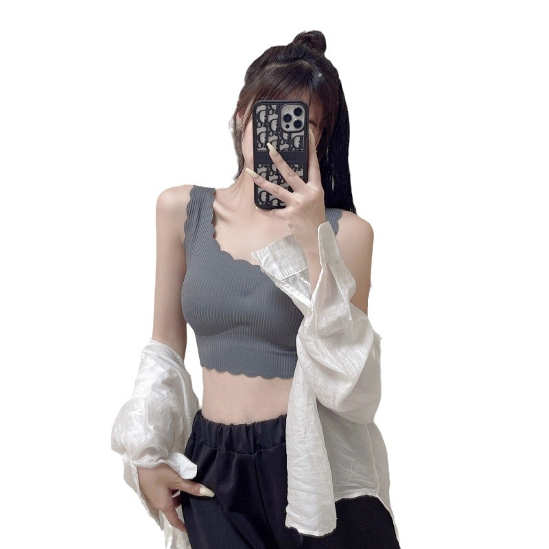 Čipkasti bežični grudnjak tip tub-top, košarice 3/4, tanke oblikovane košarice, prozračan materijal