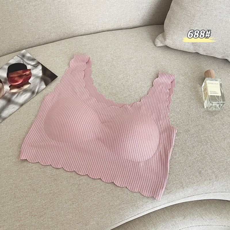 Čipkasti bežični grudnjak tip tub-top, košarice 3/4, tanke oblikovane košarice, prozračan materijal