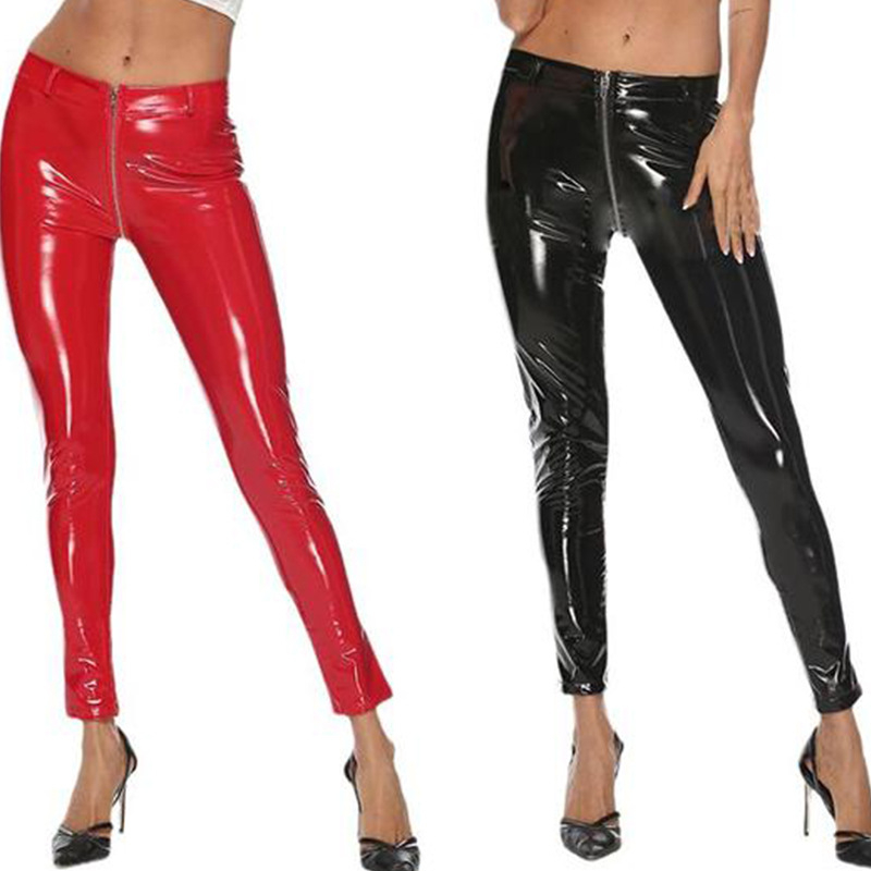 Hlače za pole dance s lakiranim izgledom, zatvaračem, otvorenim međunožjem, srednjim strukom, uskim krojem