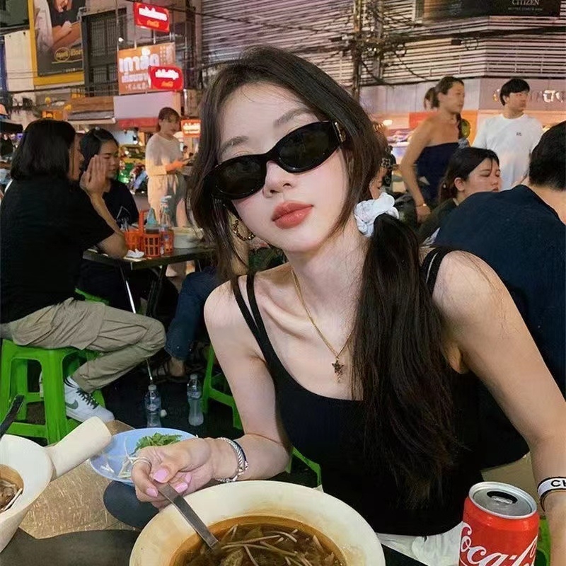 Nylon csőtop mellkaspánttal, félkosár, vékony formázott kosár, légáteresztő és varrat nélküli, hasi hossz (nyár 2024)