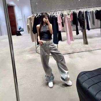 Traperice od denima s visokim strukom, opuštene krojenje, široke ravne nogavice