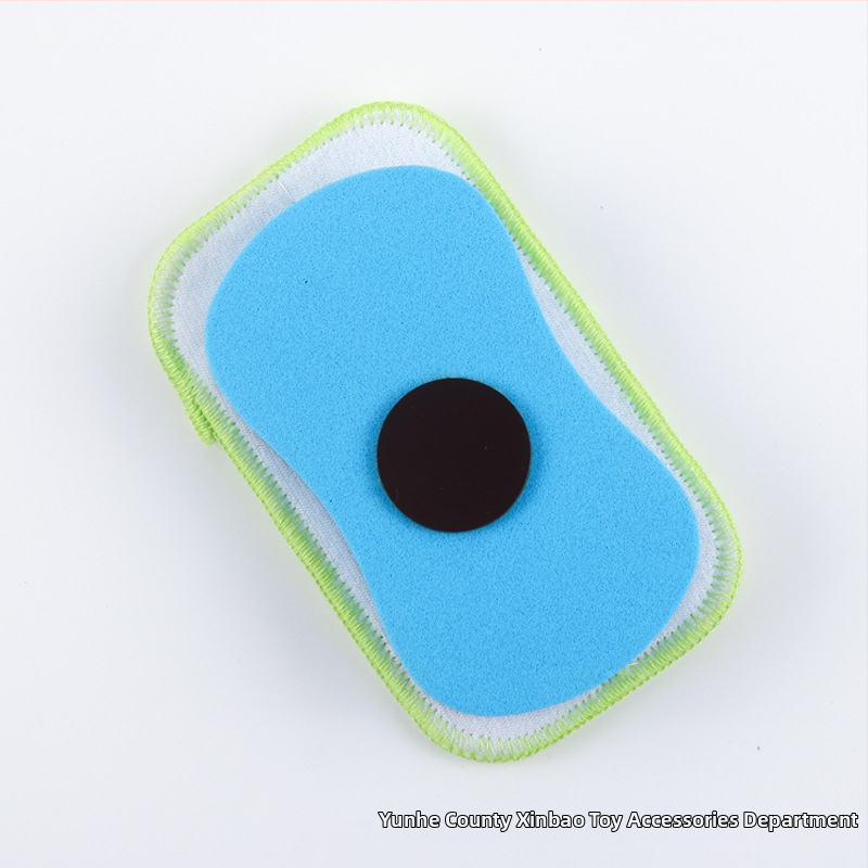 Magnetická guma na bielu tabuľu s EVA zadnou stranou, povrch z flanelu, kompatibilná s vodou rozpustnou kriedou, odnímateľná a prateľná