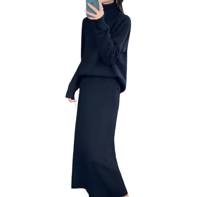 Ženski dvostruki pleteni kostim: midi suknja i pulover s poluvisokim ovratnikom; dizajn kolaž/šivanje; jesen 2024, japansko-korejski casual stil