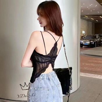 Ženski tube top od plišanog velura, dužina struka, stražnji nabor, puni košarica, srednji oblik čaše, 70–80% pliš materijala