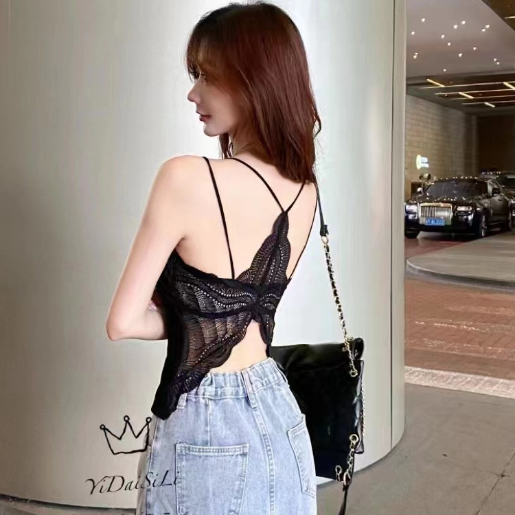 Ženski tube top od plišanog velura, dužina struka, stražnji nabor, puni košarica, srednji oblik čaše, 70–80% pliš materijala