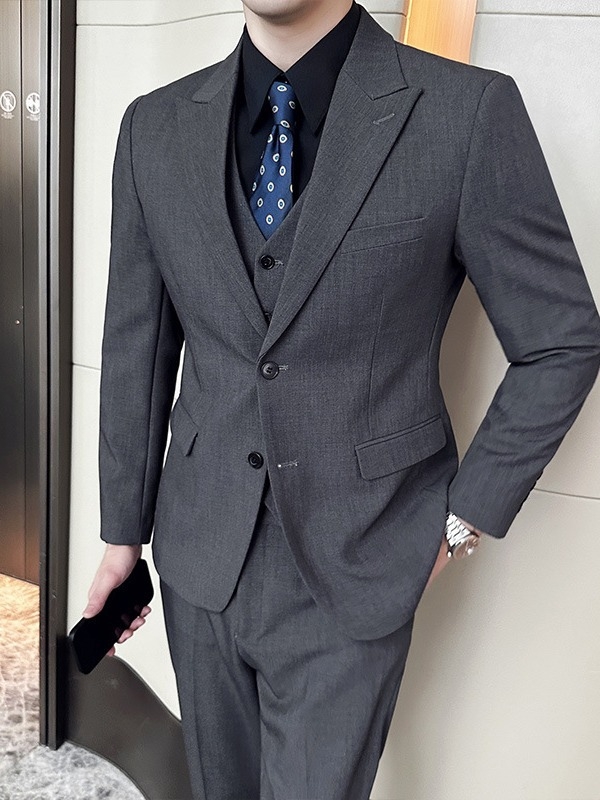 Muško trodijelno odijelo, Slim Fit, ovratnik barge, tkanina od pamuk-mešavine 73% acetata, Bonded podstava, za sve sezone