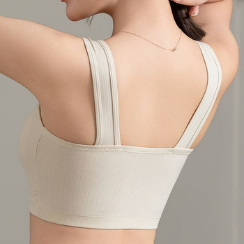 Sutien fără bretele, fără cusături, cu design de strângere la spate, cupe modelate, material nylon 80–90%