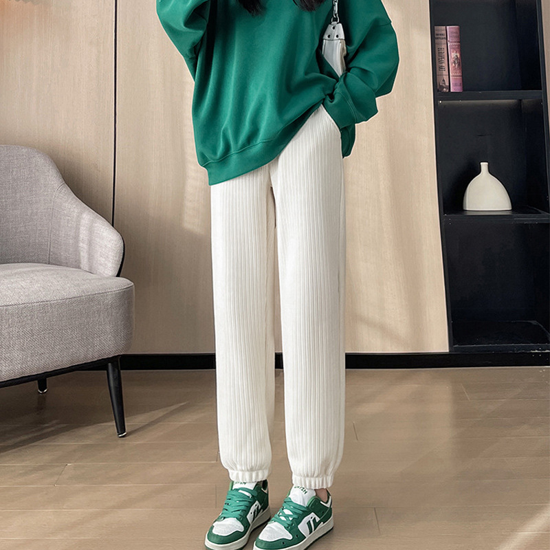 Női jogger nadrág Chenille emboss, belső fleece, magas derék, keskeny szabás, 95% poliészter