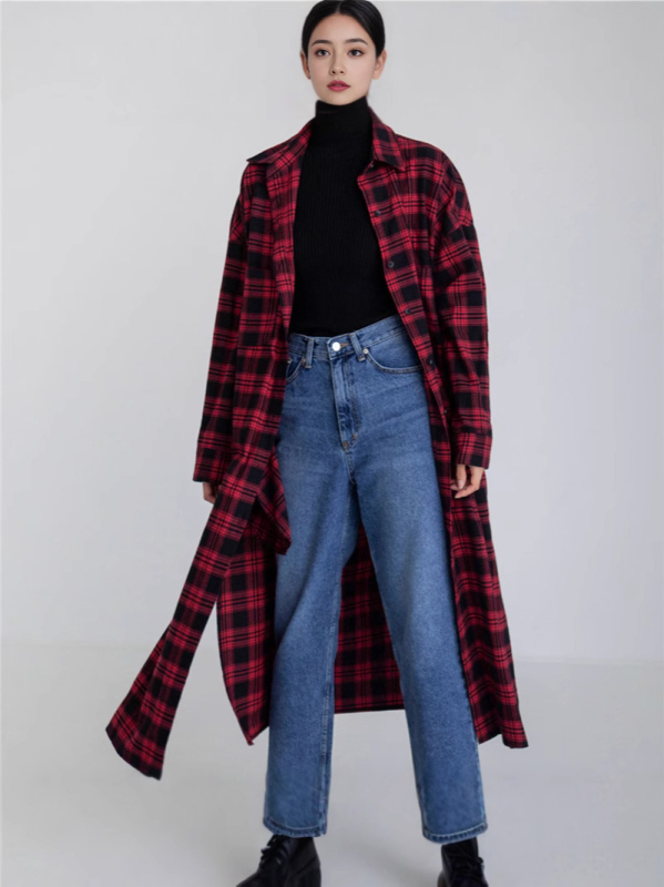 Риза, каре, страничен разрез, V-образно деколте, полиестер 80–90%