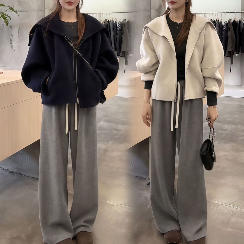 Set din două piese: sacou cu gulă și pantaloni evazați, talie înaltă, lungime trei sferturi, țesătură lână de miel