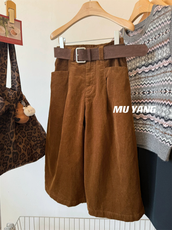 Corduroy cropped široke hlače, visokim strukom, ravni kroj, elegantan poslovni stil