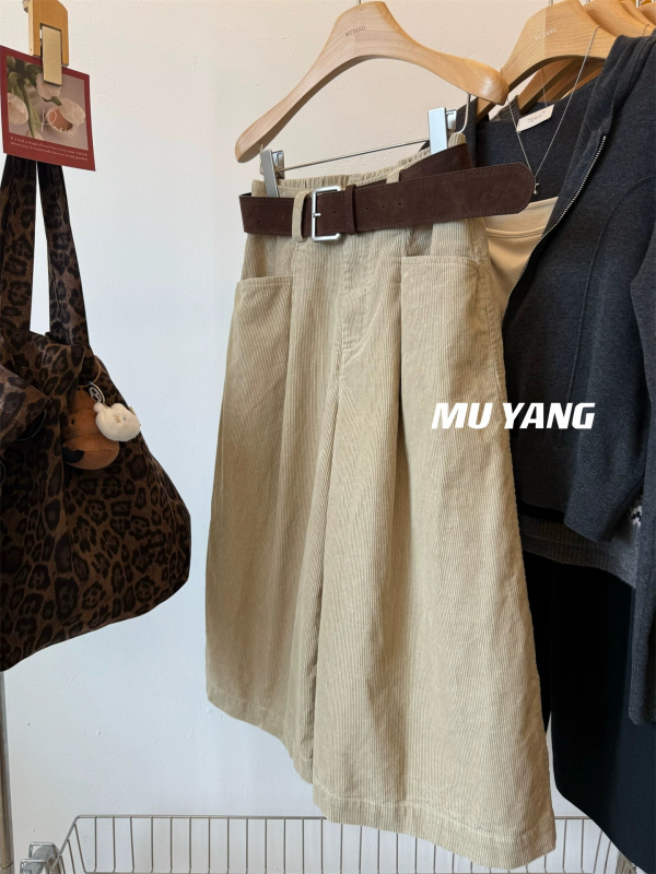 Corduroy cropped široke hlače, visokim strukom, ravni kroj, elegantan poslovni stil