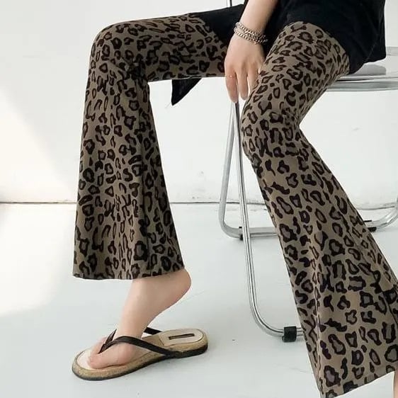 Damske leopard uzorka krojene široke hlače, poliester-elastan smjesa, elastični pojas, kratka duljina