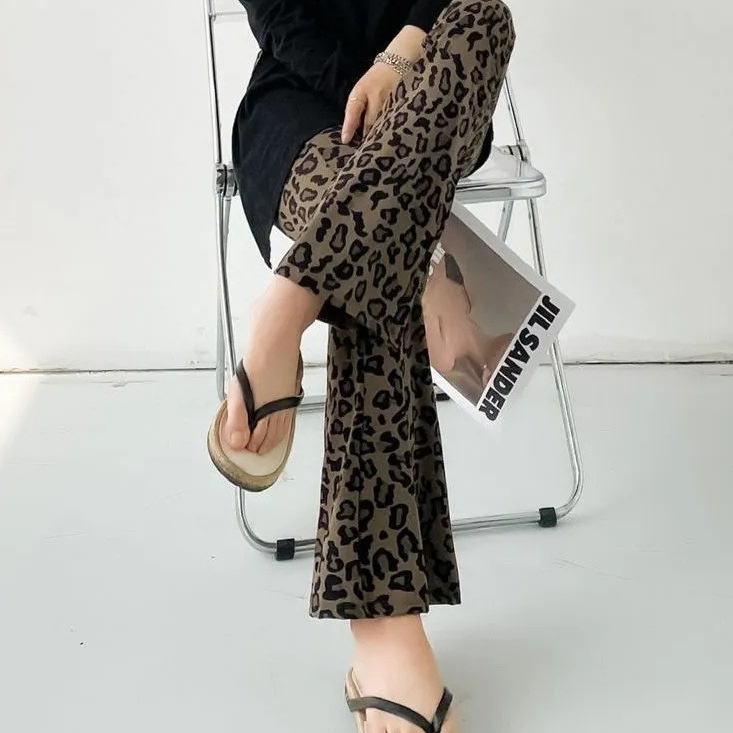 Damske leopard uzorka krojene široke hlače, poliester-elastan smjesa, elastični pojas, kratka duljina