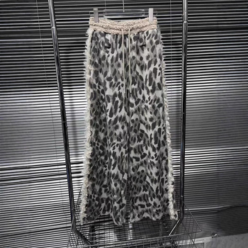 Pamukaste hlače s leopard printom, plišasti detalj na struku, ravni kroj, srednji struk, jesen 2024