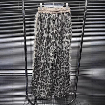 Pamukaste hlače s leopard printom, plišasti detalj na struku, ravni kroj, srednji struk, jesen 2024