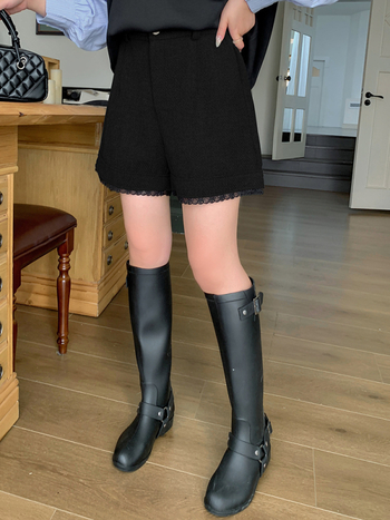 Ženski šorc 3/4 od vuneno-mješavine s čipkastim rubom, visoki struk, slobodan kroj