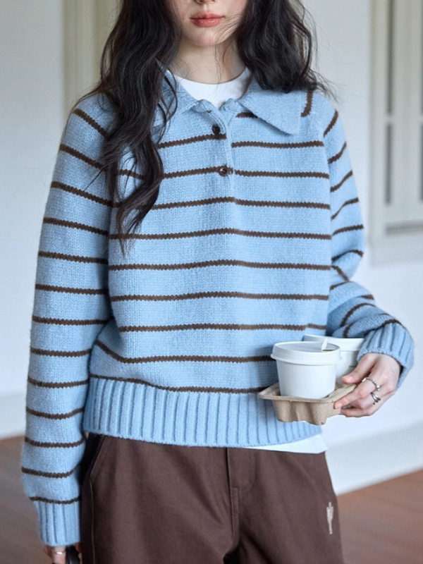 Pulover s kapuljom i polo ovratnikom, prugastog uzorka, širokog kroja, 70–80% poliester