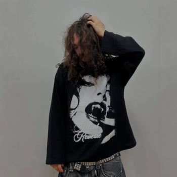 Y2K tamna streetwear majica s natpisom slovima, poliester 95%+, dugi rukavi, okrugli izrez, slobodan kroj