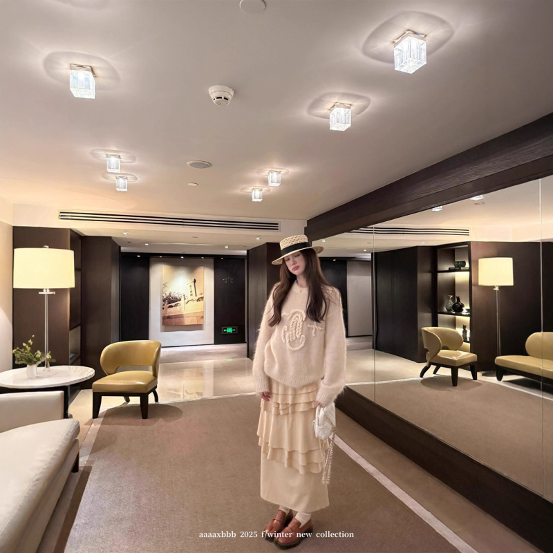 Pulover od mohera i akrila za žene - pleteni uzorak užeta, okrugli izrez, dugi rukavi, srednja debljina