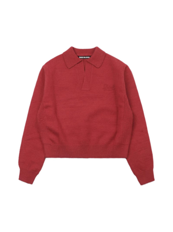 Pulover tricotat din lână și acril, cu guler polo și decolteu în V, gros, croială lejeră, mâneci lungi, broderie text