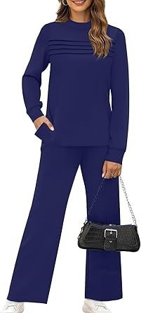 Dvodijelni ženski casual sweatshirt set s okruglim izrezom, dugim rukavima i prorezom na donjem rubu; mješavina pamuka i poliestera (50–70% pamuka) s naboranom teksturom; izlazi jesenas 2025