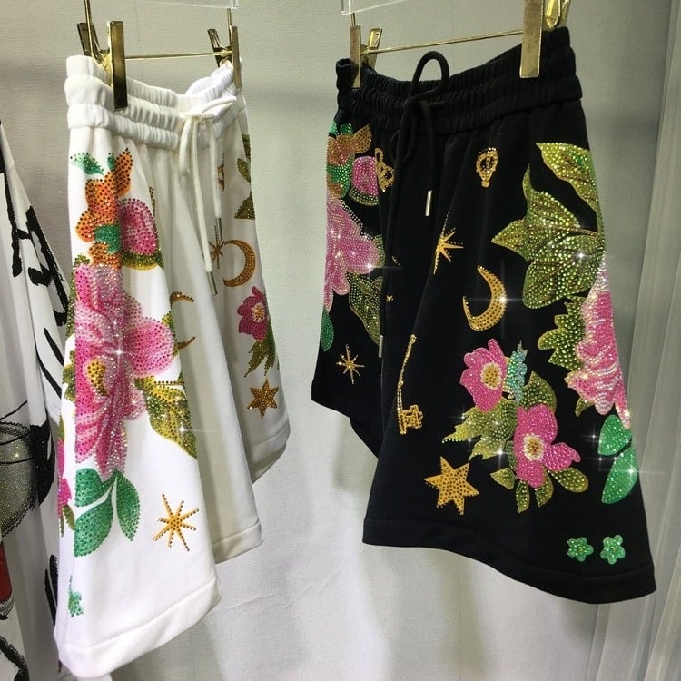 Pamučne hlače s visokim strukom, široki kroj, elastičan pojas, gradski hipster stil