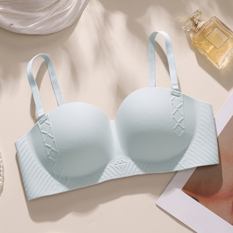 Jednodelni bezšivni bralet za male grudi, bežični, s uklonjivim dvostrukim trakama, strapless, 3/4 košarica, stražnje zatvaranje s tri reda